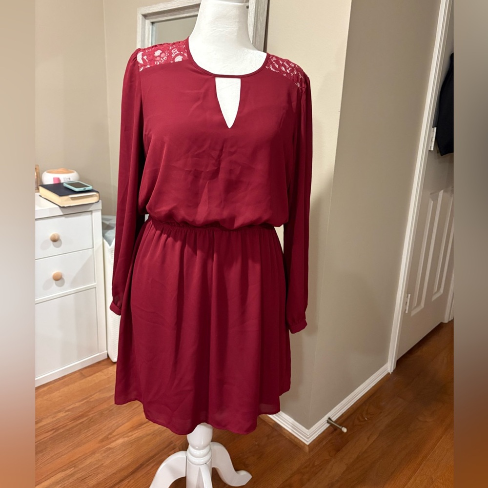 Elegant Express Burgundy Red Lace-Trimmed Dress L